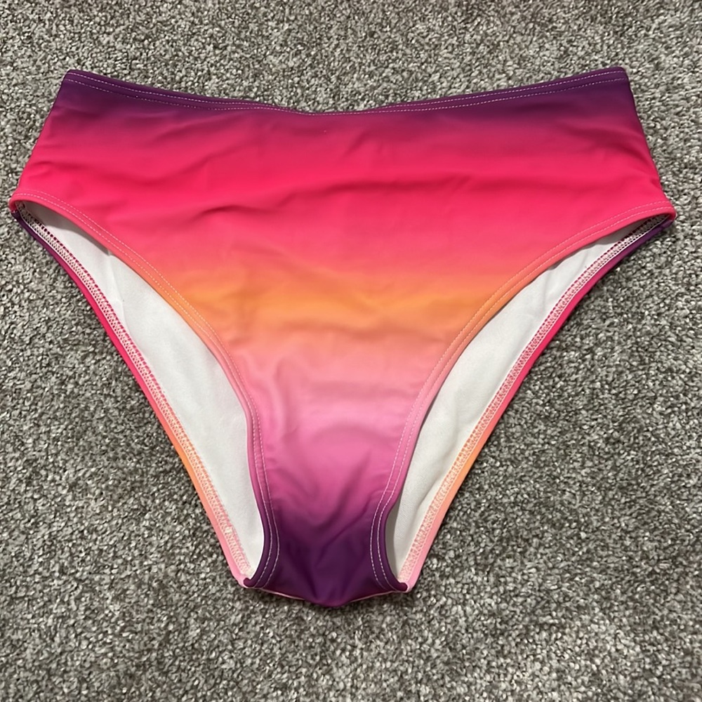 Pink Lily Bikini - Picture 3 of 8